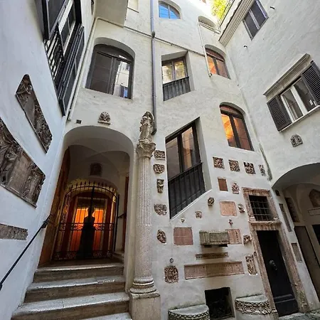 Center, Luxury & History In Via Monserrato *