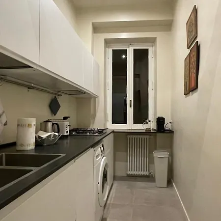 Apartment Center, Luxury & History In Via Monserrato *