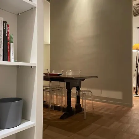 Center, Luxury & History In Via Monserrato Apartment