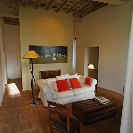Center, Luxury & History In Via Monserrato