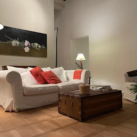 Center, Luxury & History In Via Monserrato Apartment *
