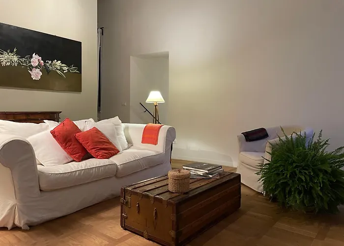 Center, Luxury & History In Via Monserrato Appartement